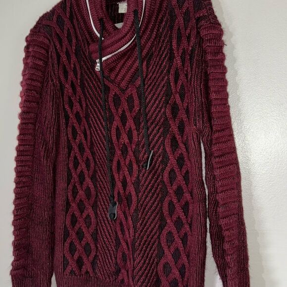 Elegant Burgundy Turtleneck Sweater with Cable Knit Design - Picture 7 of 14